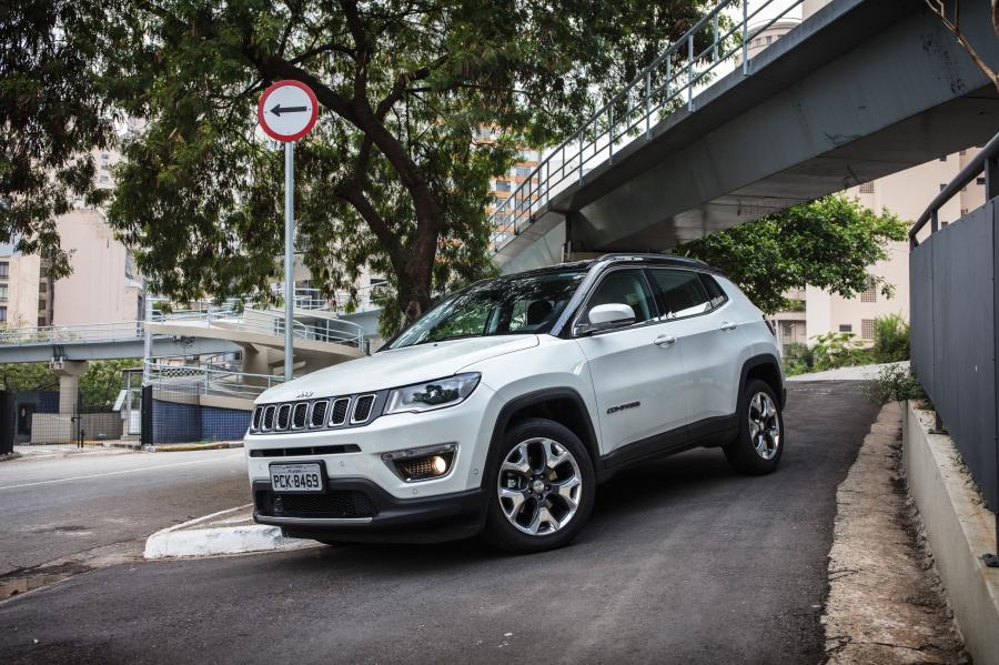  Jeep Compass Limited 2016 года  (LA) (фото 16 из 20)